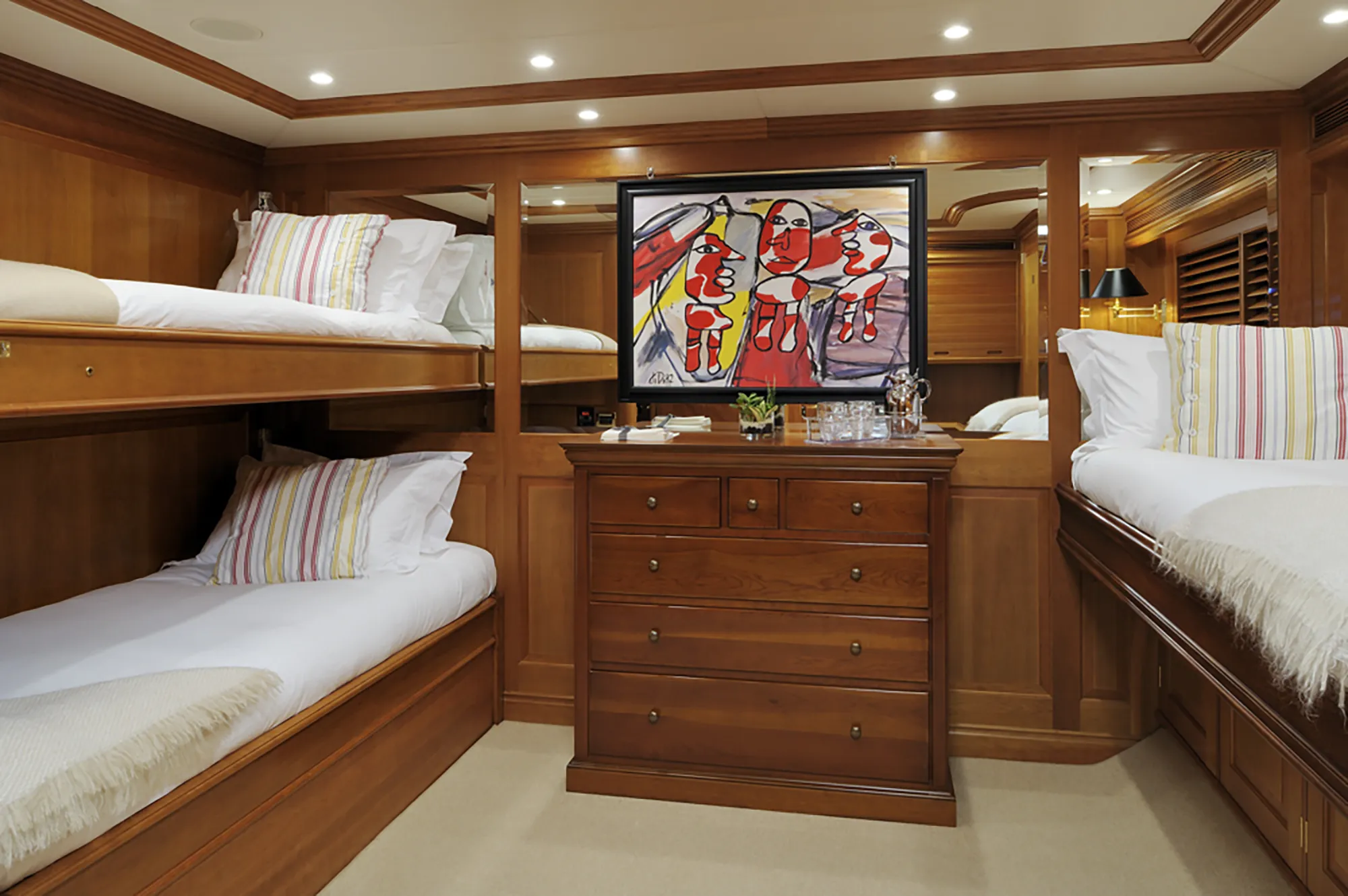Twin cabin