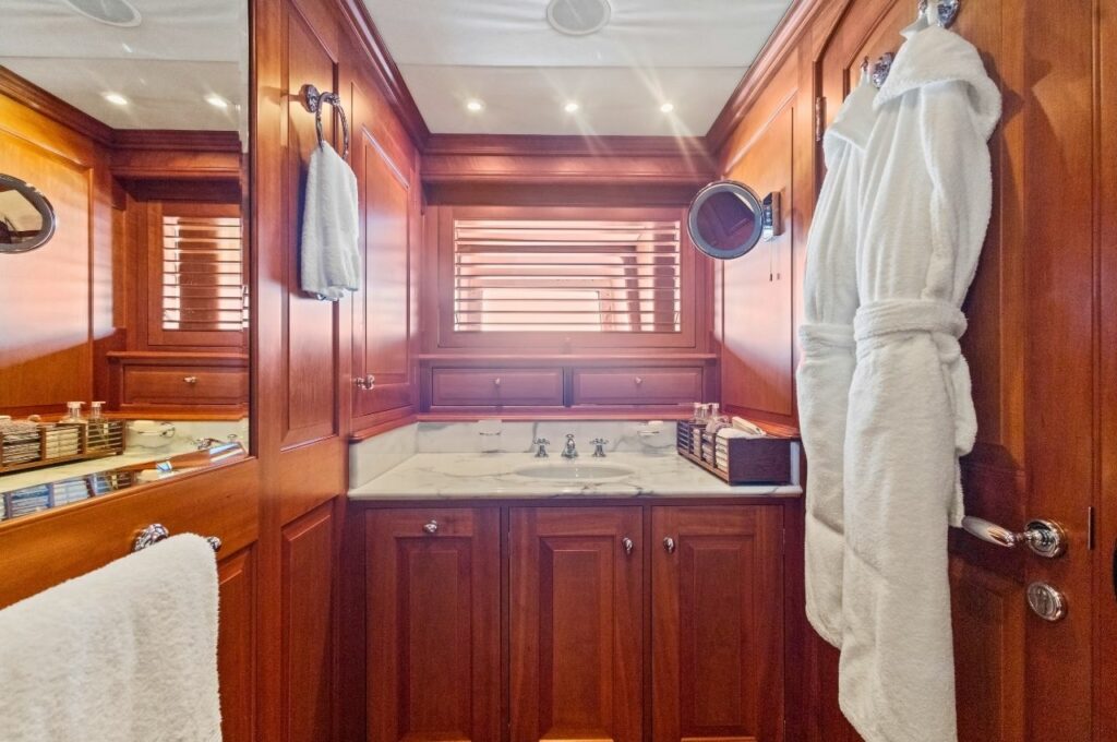 Drumbeat-Sailing-Yacht-Bathroom-Luxe