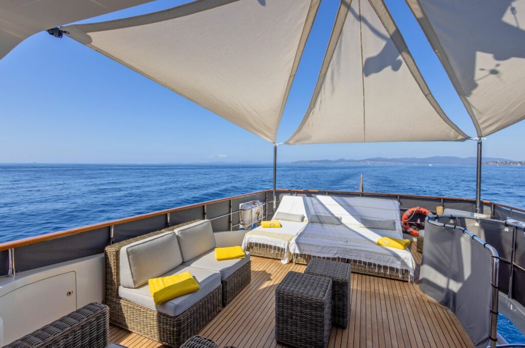 Sedna-Atalante-Charter-Yacht-Cannes-French-Riviera
